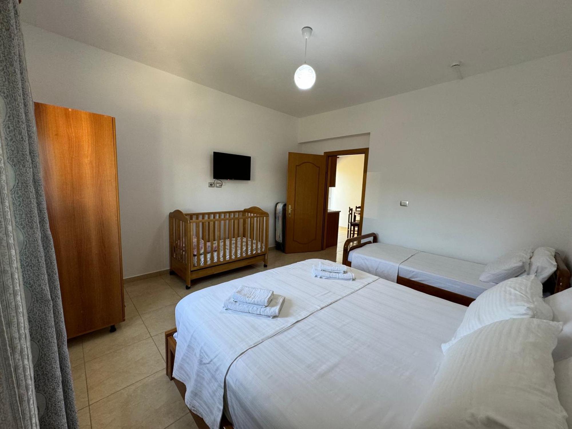 Aleksander Aparthotel Ksamil Buitenkant foto