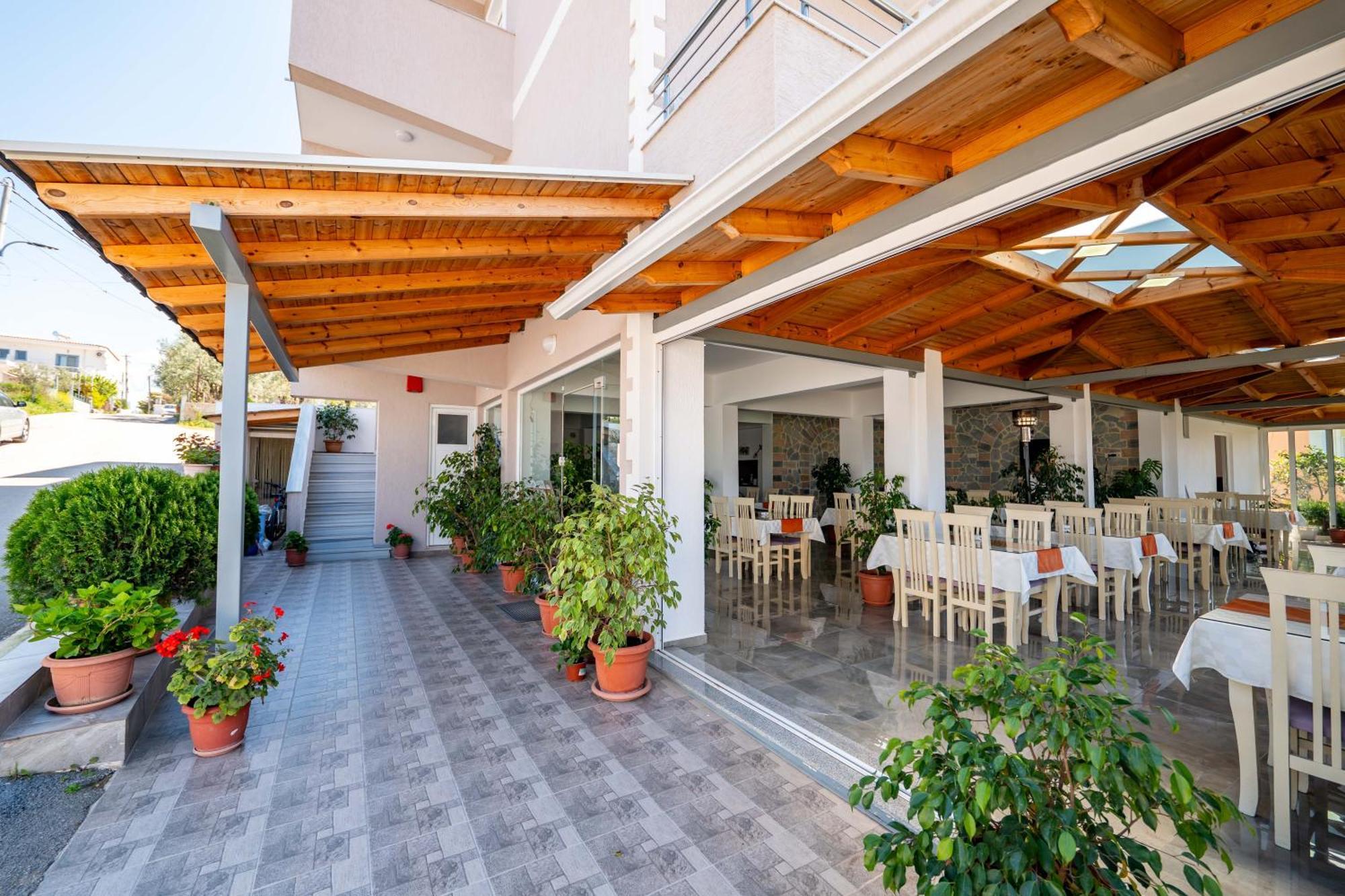Aleksander Aparthotel Ksamil Buitenkant foto