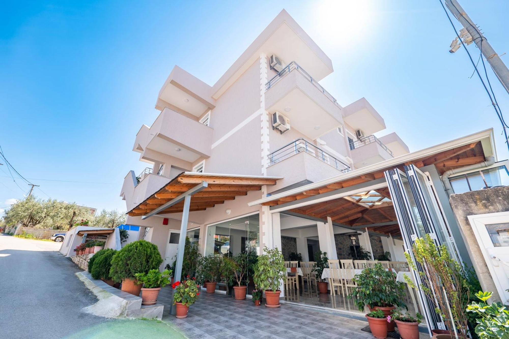 Aleksander Aparthotel Ksamil Buitenkant foto