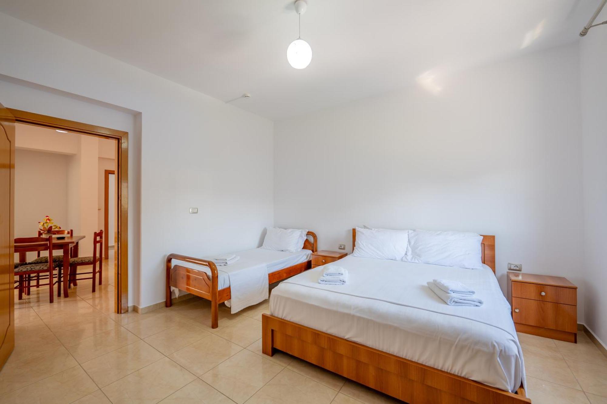 Aleksander Aparthotel Ksamil Buitenkant foto