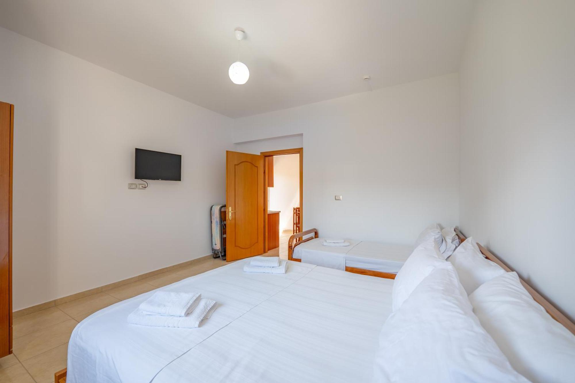 Aleksander Aparthotel Ksamil Buitenkant foto
