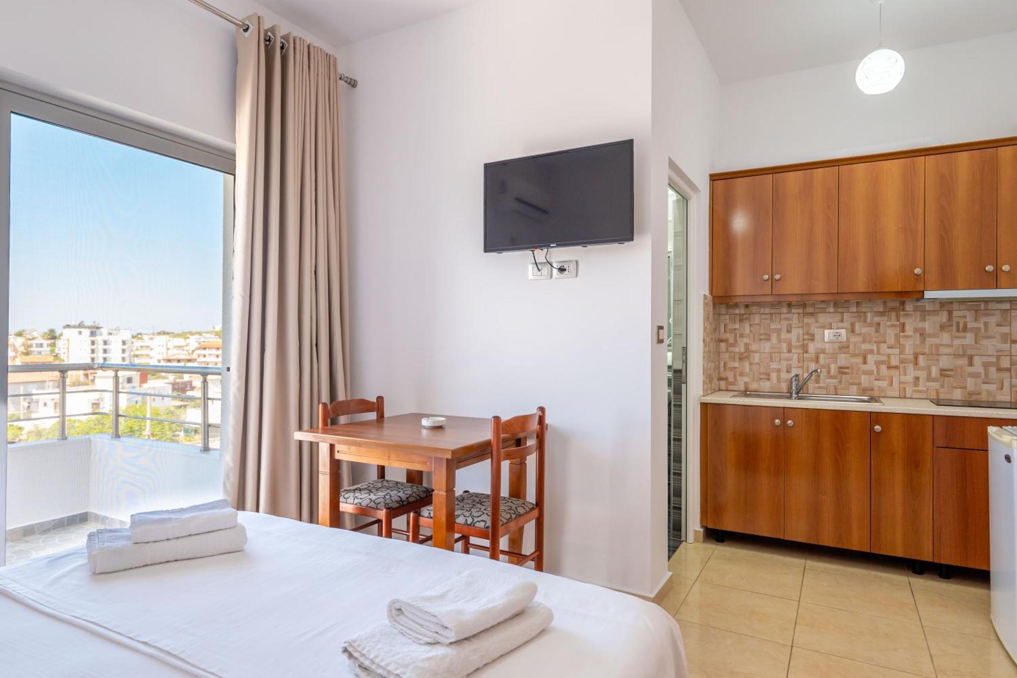 Aleksander Aparthotel Ksamil Buitenkant foto