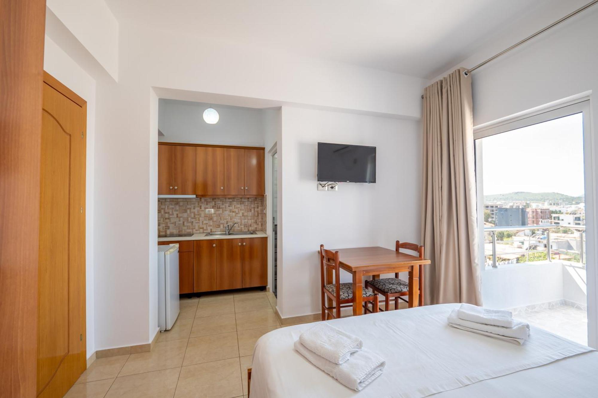 Aleksander Aparthotel Ksamil Buitenkant foto