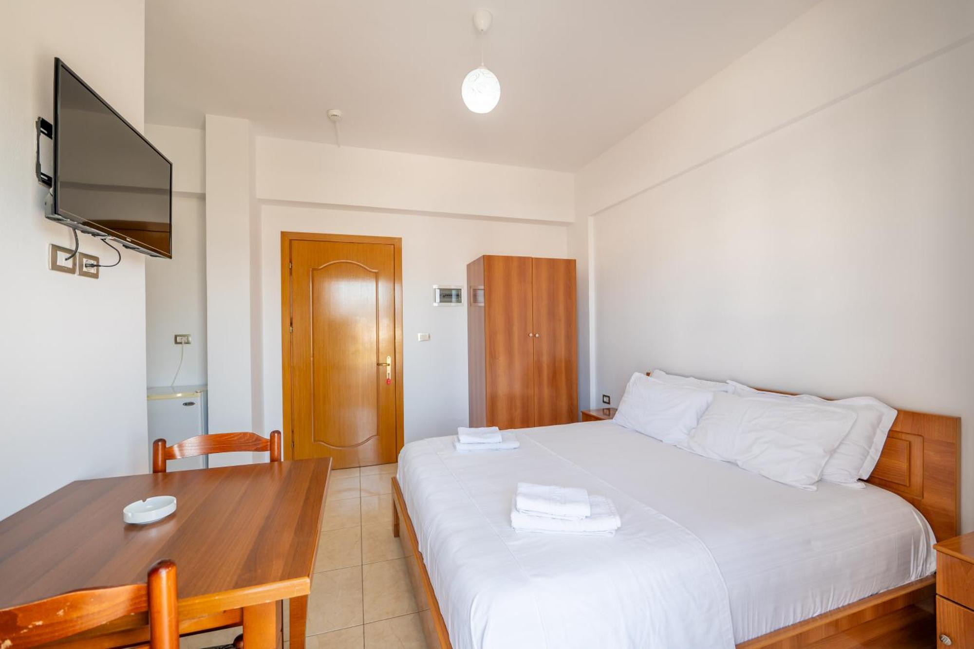 Aleksander Aparthotel Ksamil Buitenkant foto