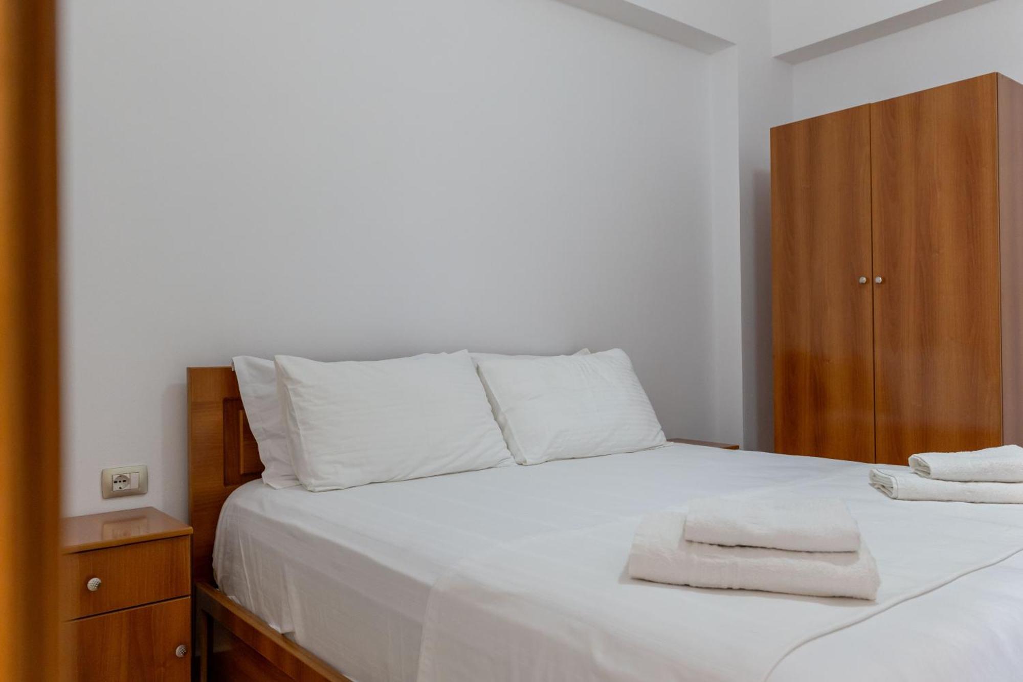 Aleksander Aparthotel Ksamil Buitenkant foto